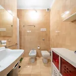 Daire 1' - Center - 2' To Station - Wifi