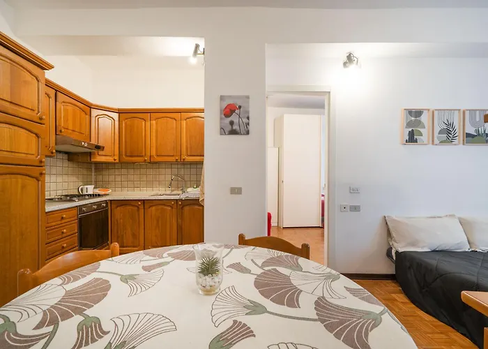 Apartment 1' - Center - 2' To Station - Wifi