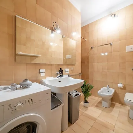 Apartamento 1' - Center - 2' To Station - Wifi Lecco